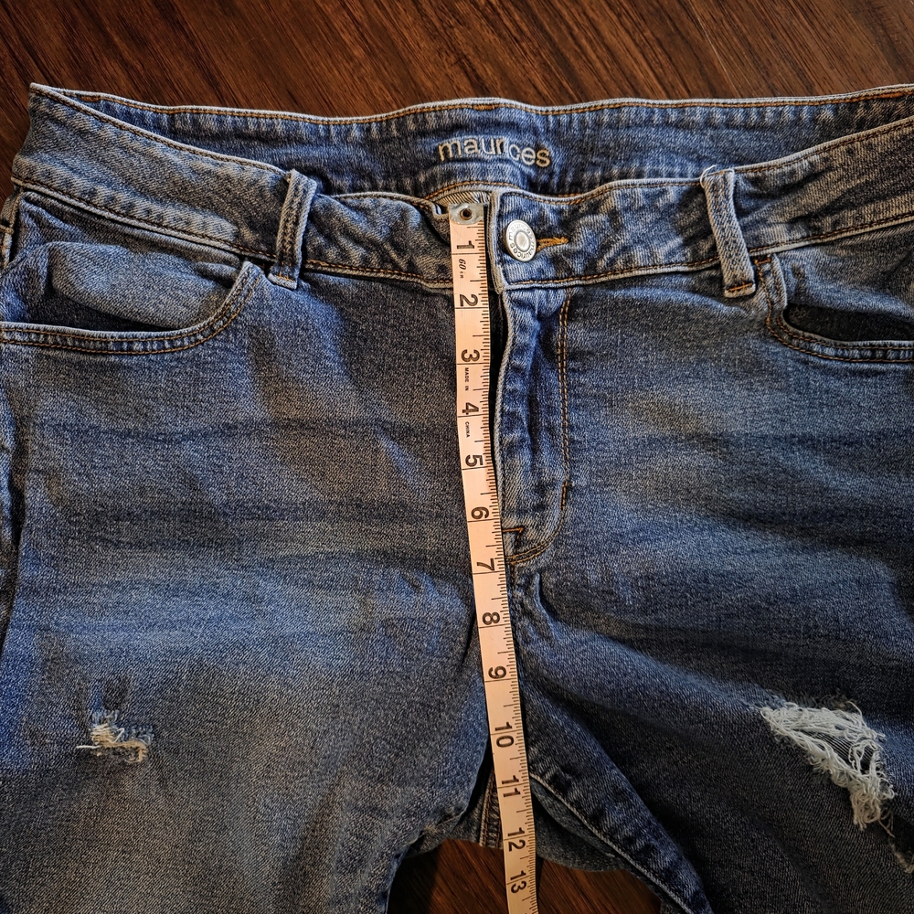 Maurices Ripped Jeggings - Picture 4 of 6